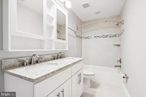 Bath - 3242 Odonnell St, Baltimore, MD 21224 photo 2 of 4