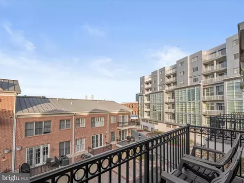 Exterior - 2616 Lighthouse Ln, Baltimore, MD 21224 photo 6 of 6