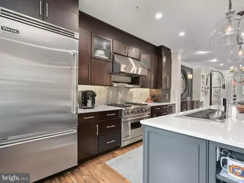 Kitchen - 2616 Lighthouse Ln, Baltimore, MD 21224 photo 8 of 9