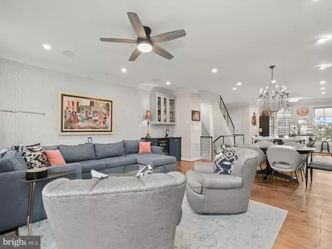 Living - 2616 Lighthouse Ln, Baltimore, MD 21224 photo 5 of 5