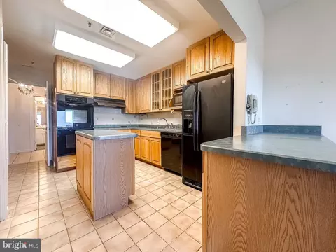 10 E Lee St #1807, Baltimore, MD 21202 photo 8