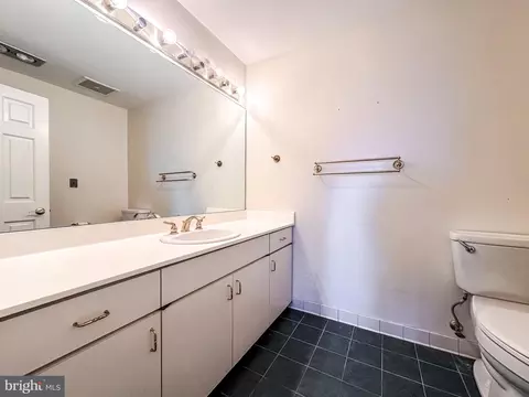 10 E Lee St #1807, Baltimore, MD 21202 photo 18