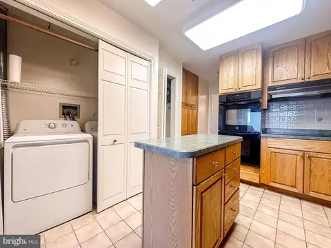 10 E Lee St #1807, Baltimore, MD 21202 photo 9