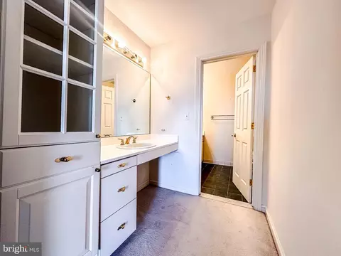 10 E Lee St #1807, Baltimore, MD 21202 photo 15