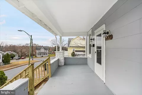 Exterior - 5400 Mayview Ave, Baltimore, MD 21206 photo 1 of 2