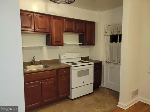 Entry Way - 6925 Conley St, Baltimore, MD 21224 photo 1 of 3