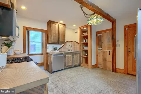 2815 Hamilton Ave, Baltimore, MD 21214 photo 11