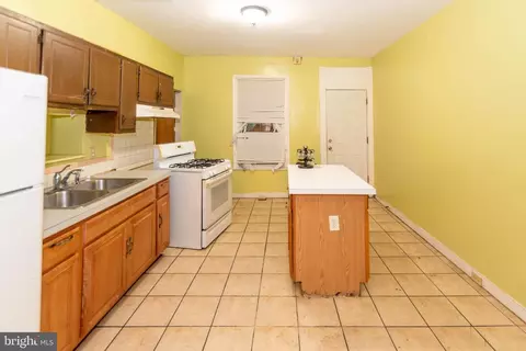 Kitchen - 1206 N Luzerne Ave, Baltimore, MD 21213 photo 1 of 1