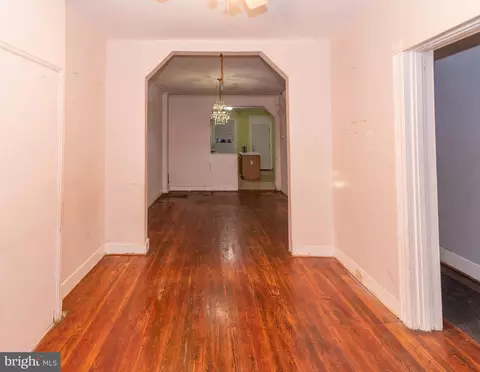 Entry Way - 1206 N Luzerne Ave, Baltimore, MD 21213 photo 1 of 7