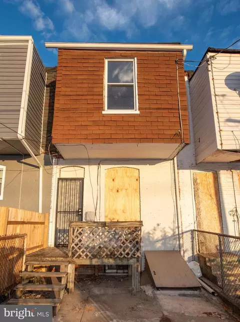 Exterior - 1206 N Luzerne Ave, Baltimore, MD 21213 photo 1 of 2