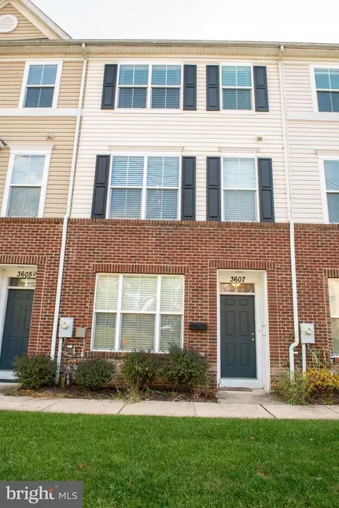 3607 7 Mile Ln, Pikesville, MD 21208