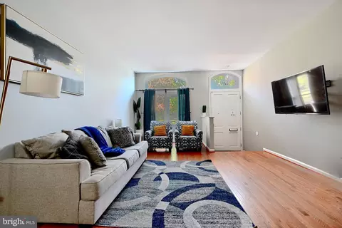 2204 N Calvert St, Baltimore, MD 21218 photo 1