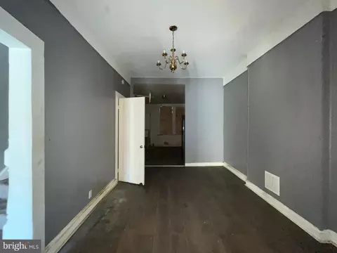 Living - 2548 Frederick Ave, Baltimore, MD 21223 photo 3 of 5