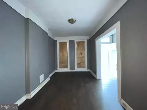 Living - 2548 Frederick Ave, Baltimore, MD 21223 photo 1 of 5
