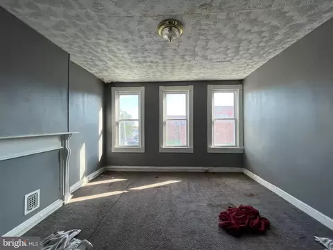 Living - 2548 Frederick Ave, Baltimore, MD 21223 photo 5 of 5