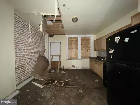 Entry Way - 2548 Frederick Ave, Baltimore, MD 21223 photo 3 of 10