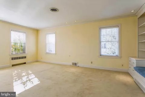Bedroom - 3500 Fallstaff Rd, Baltimore, MD 21215 photo 1 of 9
