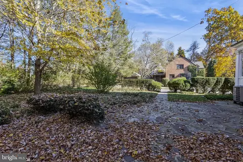 Exterior - 3500 Fallstaff Rd, Baltimore, MD 21215 photo 10 of 11
