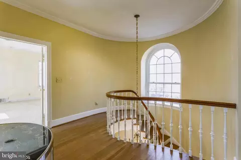 Entry Way - 3500 Fallstaff Rd, Baltimore, MD 21215 photo 4 of 6