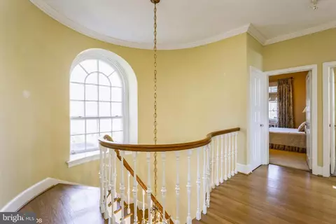 Entry Way - 3500 Fallstaff Rd, Baltimore, MD 21215 photo 5 of 6