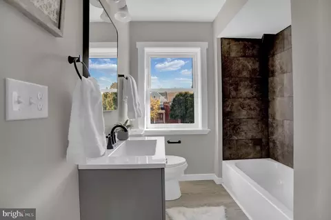 Bath - 4536 Marble Hall Rd, Baltimore, MD 21239 photo 3 of 4