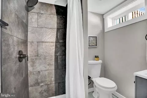 Bath - 4536 Marble Hall Rd, Baltimore, MD 21239 photo 4 of 4