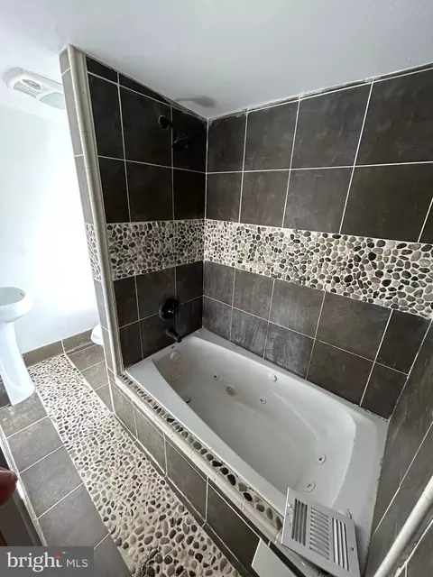 409 Mcallister St, Baltimore, MD 21202 photo 6