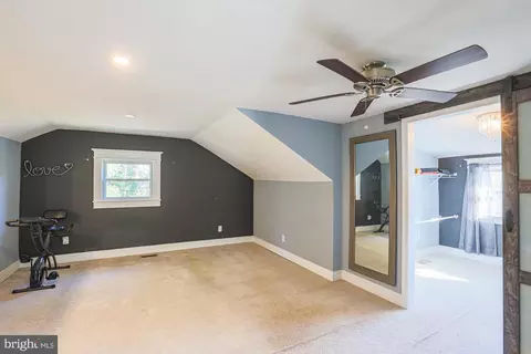 Entry Way - 6206 Everall Ave, Baltimore, MD 21206 photo 21 of 24