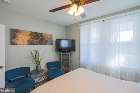 Bedroom - 6206 Everall Ave, Baltimore, MD 21206 photo 4 of 7