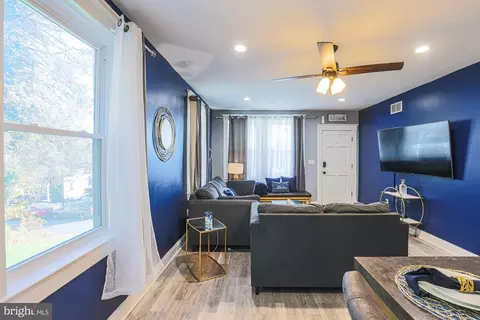Living - 6206 Everall Ave, Baltimore, MD 21206 photo 1 of 1