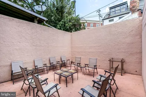 Exterior - 627 N Paca St, Baltimore, MD 21201 photo 5 of 12