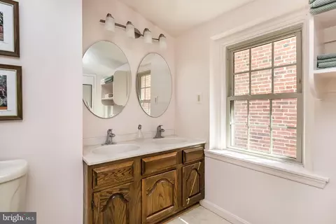Bath - 627 N Paca St, Baltimore, MD 21201 photo 5 of 5