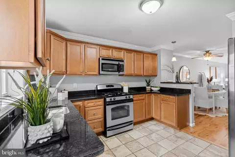 Kitchen - 514 S Decker Ave, Baltimore, MD 21224 photo 4 of 5