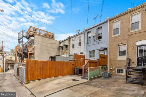 Exterior - 514 S Decker Ave, Baltimore, MD 21224 photo 2 of 3