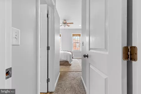 Entry Way - 514 S Decker Ave, Baltimore, MD 21224 photo 6 of 6