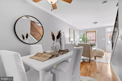 Entry Way - 514 S Decker Ave, Baltimore, MD 21224 photo 4 of 6