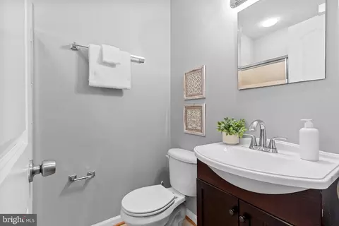 Bath - 514 S Decker Ave, Baltimore, MD 21224 photo 2 of 2