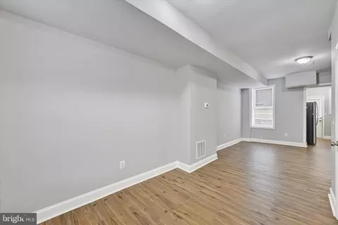Entry Way - 2706 E Chase St, Baltimore, MD 21213 photo 2 of 4