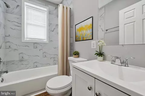 Bath - 2706 E Chase St, Baltimore, MD 21213 photo 1 of 2