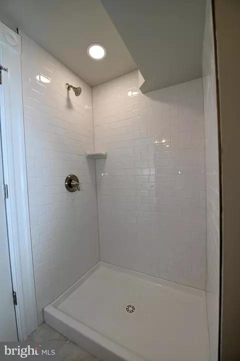2218 E Madison St, Baltimore, MD 21205 photo 18