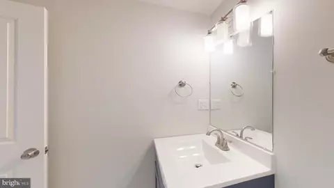 2218 E Madison St, Baltimore, MD 21205 photo 46