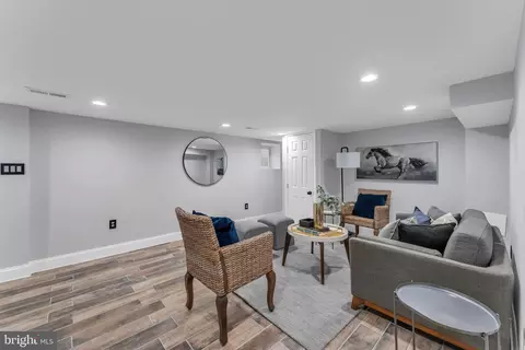 Other - 910 Mount Holly St, Baltimore, MD 21229 photo 8 of 10