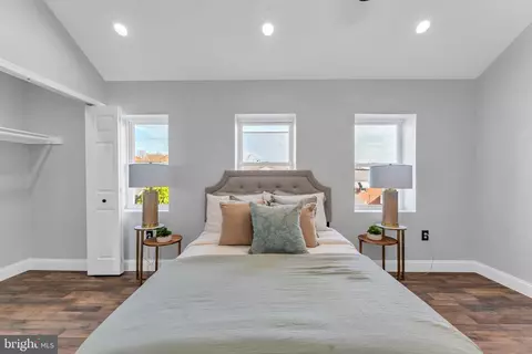 Bedroom - 910 Mount Holly St, Baltimore, MD 21229 photo 1 of 5
