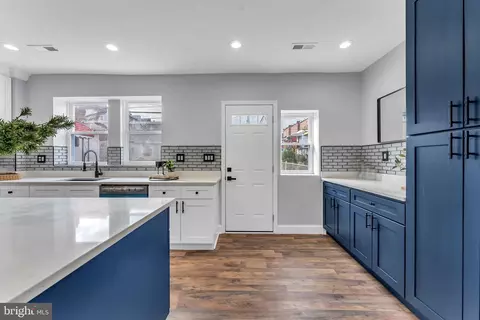 Kitchen - 910 Mount Holly St, Baltimore, MD 21229 photo 1 of 5