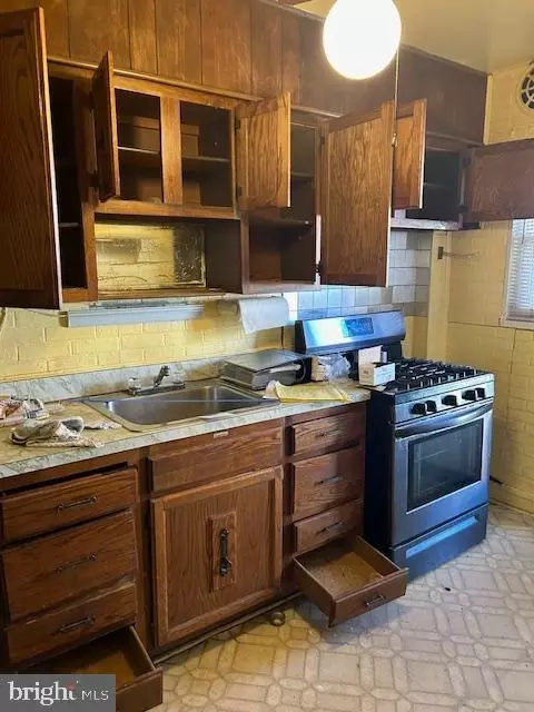 Kitchen - 3910 Rokeby Rd, Baltimore, MD 21229 photo 1 of 1