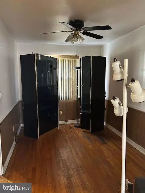Entry Way - 3910 Rokeby Rd, Baltimore, MD 21229 photo 1 of 1