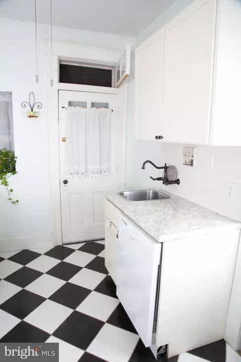 Other - 113 S Wickham Rd, Baltimore, MD 21229 photo 5 of 13