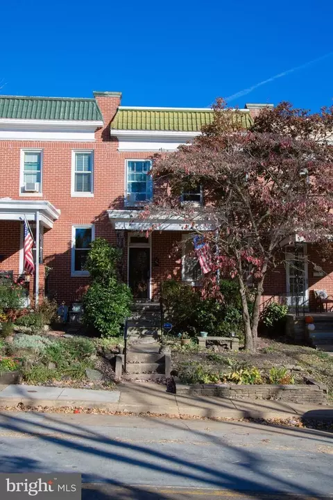 Exterior - 113 S Wickham Rd, Baltimore, MD 21229 photo 2 of 6