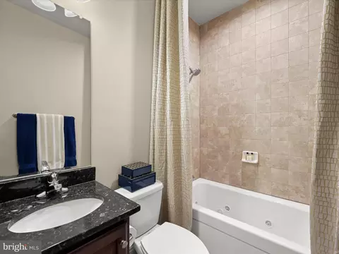 Bath - 3300 Clyde St, Baltimore, MD 21224 photo 5 of 6