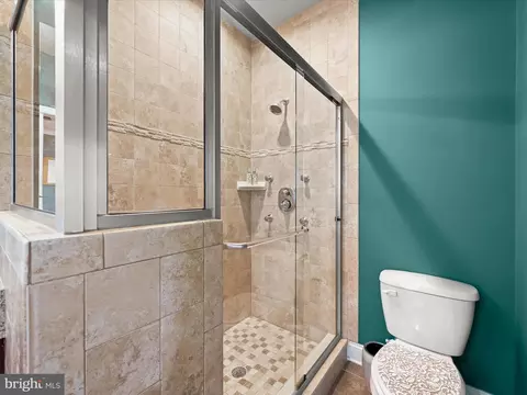 Bath - 3300 Clyde St, Baltimore, MD 21224 photo 4 of 6